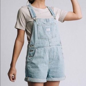 Levi’s Vintage Shorts Overalls